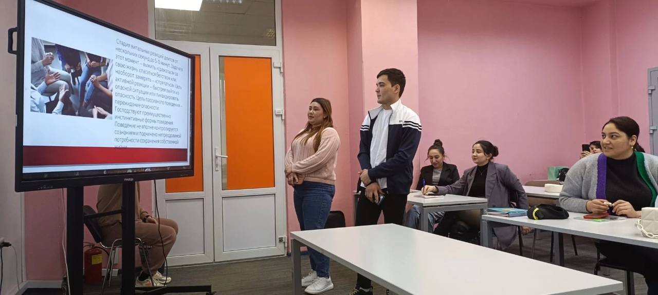 Уже не первый год подростки из Туркмении выбирают для поступления астраханские вузы