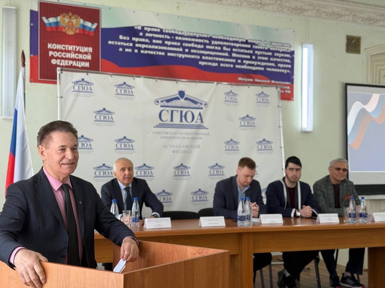 Перемещаемся сегодня на межконфессиональную площадку